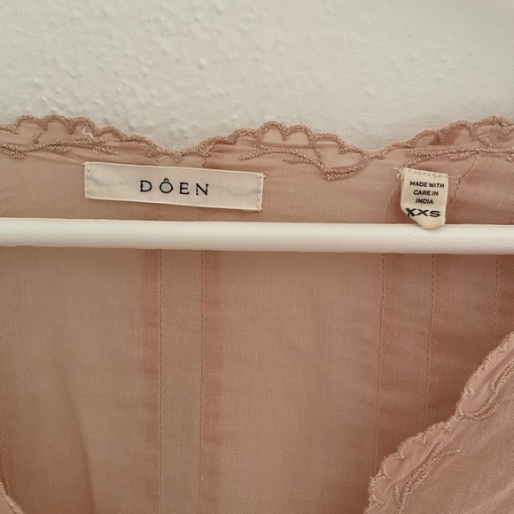 Doen Blush Button-Down Blouse Top - Picture 5 of 6